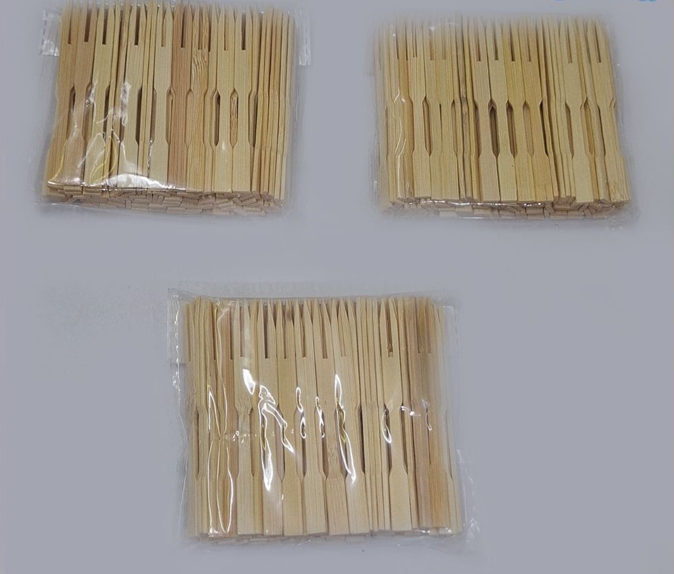 چنگال خرما و مزه خوری چوبی ۵۰ تایی
